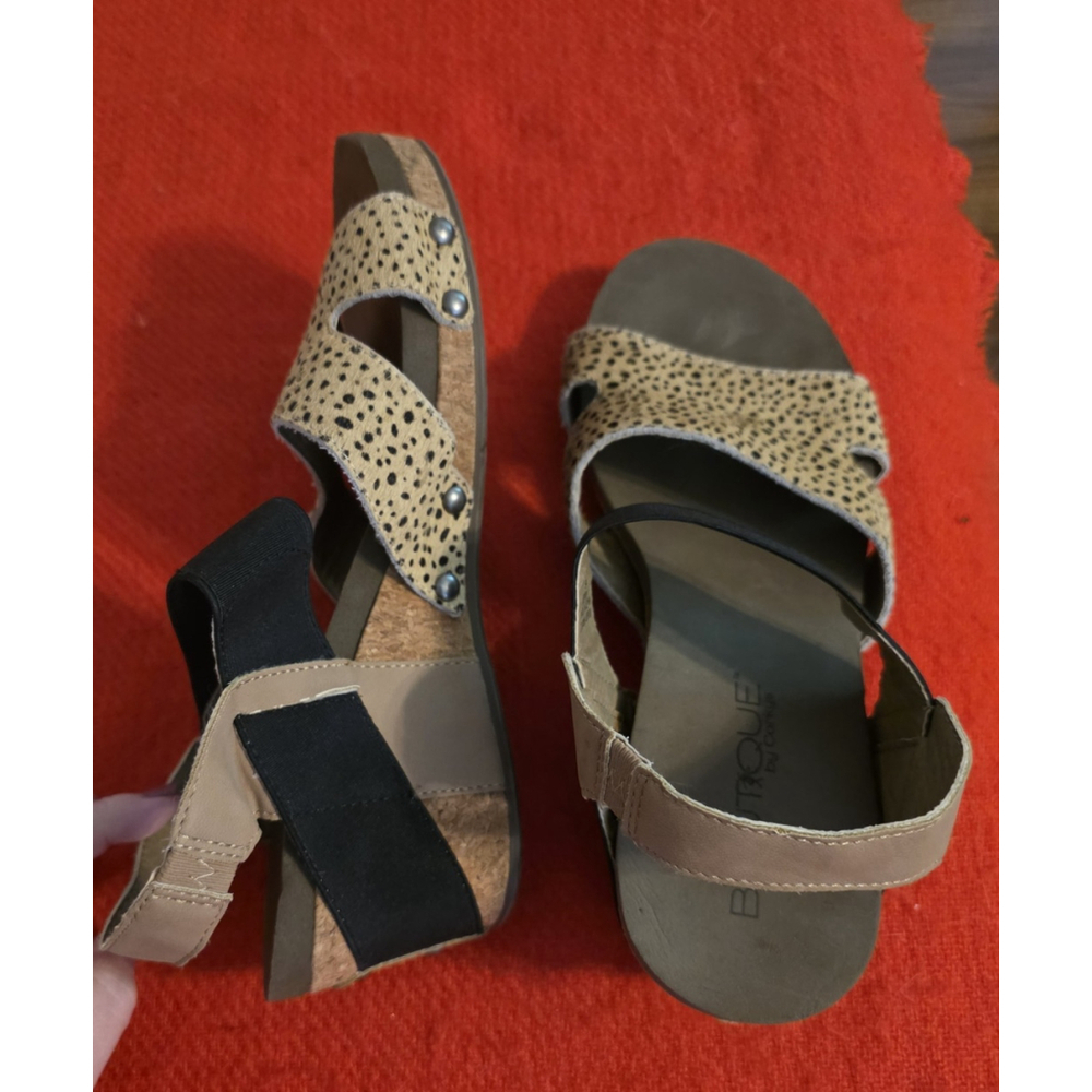 Stylish Women's Sandals with Animal Print - Tan and Black